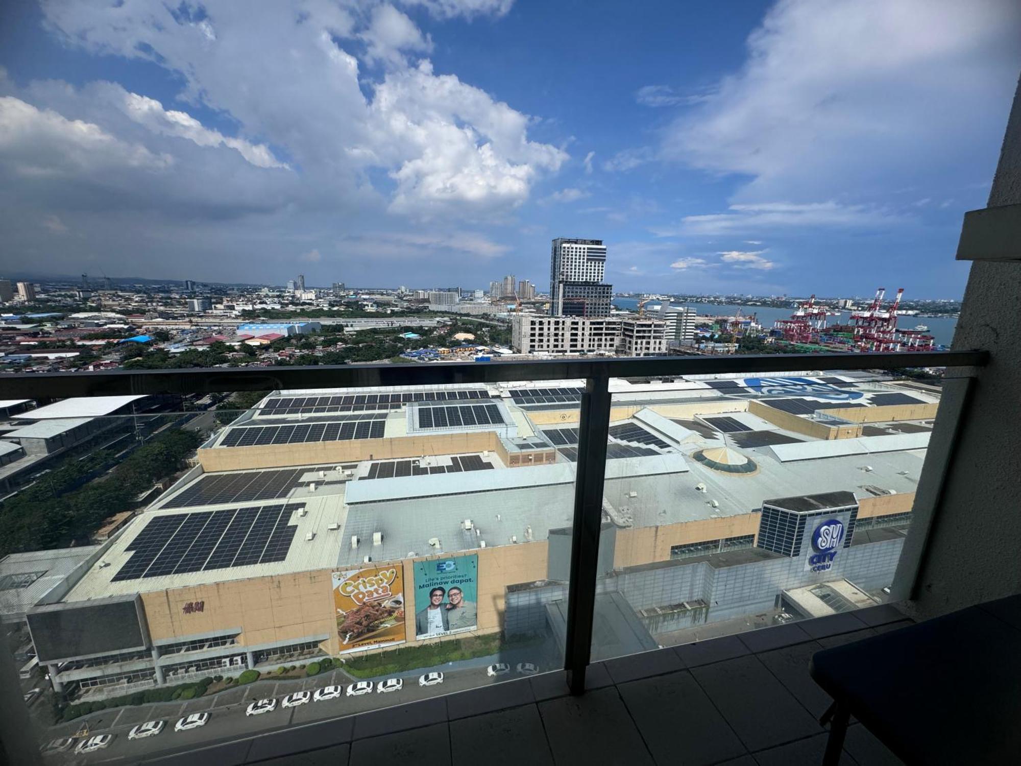 Luxanos Condo Place- Sunvida Tower Cebu Kültér fotó